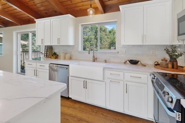 18082 Hummingbird, Penn Valley, CA 95946