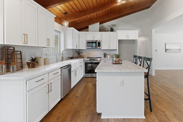 18082 Hummingbird, Penn Valley, CA 95946