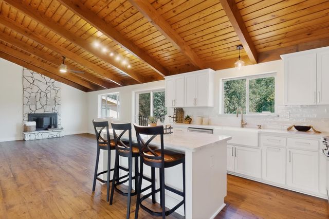 18082 Hummingbird, Penn Valley, CA 95946