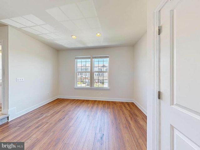 15305 LINVILLE CREEK DR, Haymarket, VA 20169