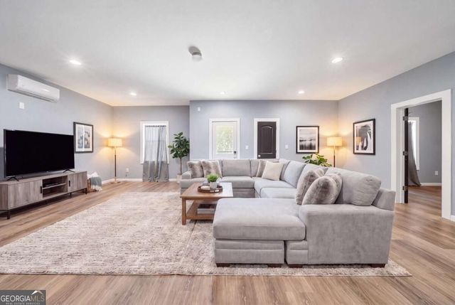 670 Silver Oak Drive, Dallas, GA 30132