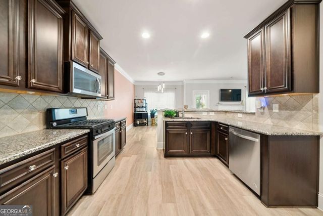 670 Silver Oak Drive, Dallas, GA 30132