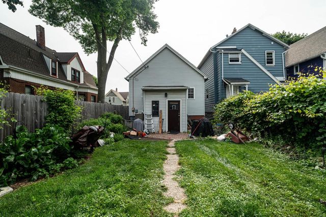 2437 N Pierce STREET, Milwaukee, WI 53212
