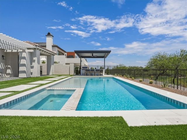 11533 Glowing Sunset Lane, Las Vegas, NV 89135