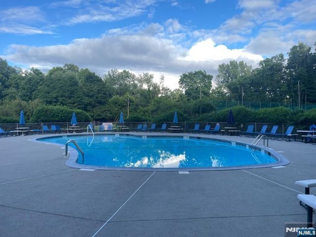 521 Piermont Avenue 119A, River Vale, NJ 07675