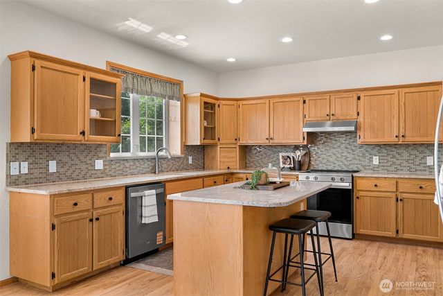 5887 Bay Pine Court, Ferndale, WA 98248