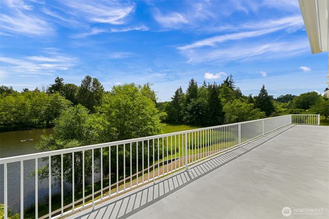 5887 Bay Pine Court, Ferndale, WA 98248