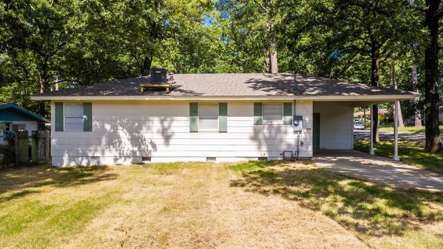 18 Westminister Drive, Little Rock, AR 72209