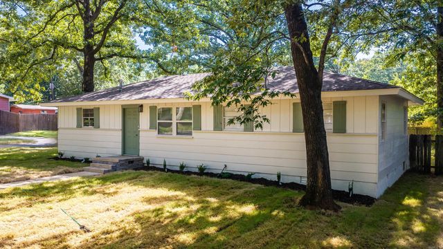 18 Westminister Drive, Little Rock, AR 72209