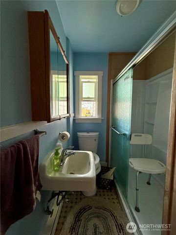 313 S Birch St, Omak, WA 98841