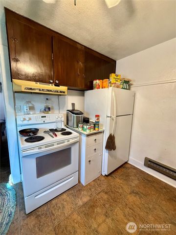 313 S Birch St, Omak, WA 98841