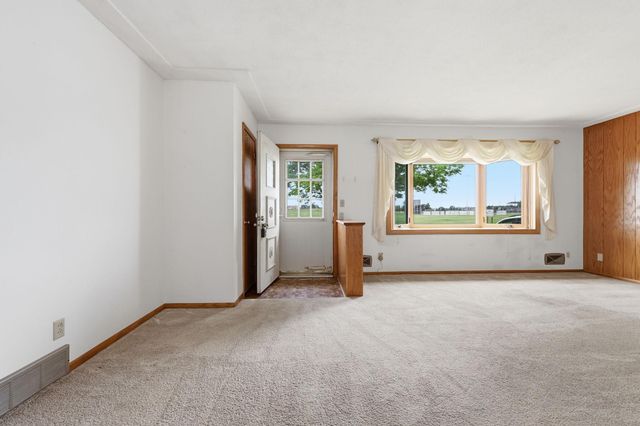 4002 7th Avenue, Anoka, MN 55303