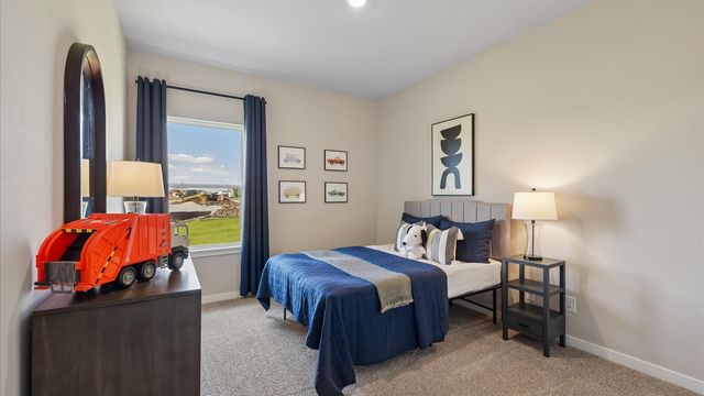 6613 Lake Ridge Avenue, Des Moines, IA 50320
