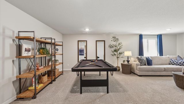6613 Lake Ridge Avenue, Des Moines, IA 50320