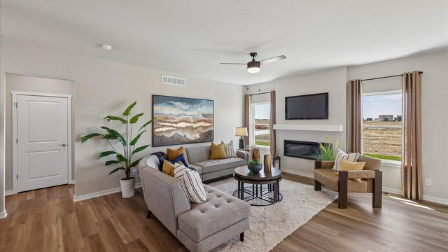 6613 Lake Ridge Avenue, Des Moines, IA 50320