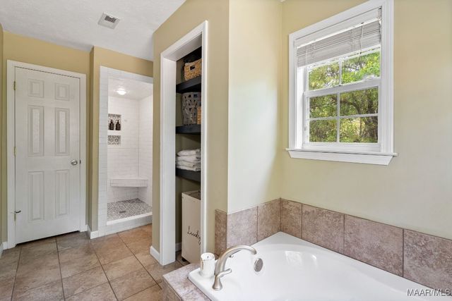 2153 County Road 57 ., Prattville, AL 36067