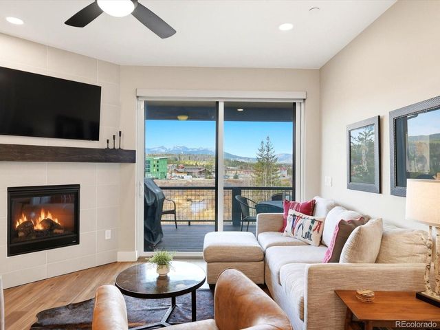 95 River Run Cir, Fraser, CO 80442