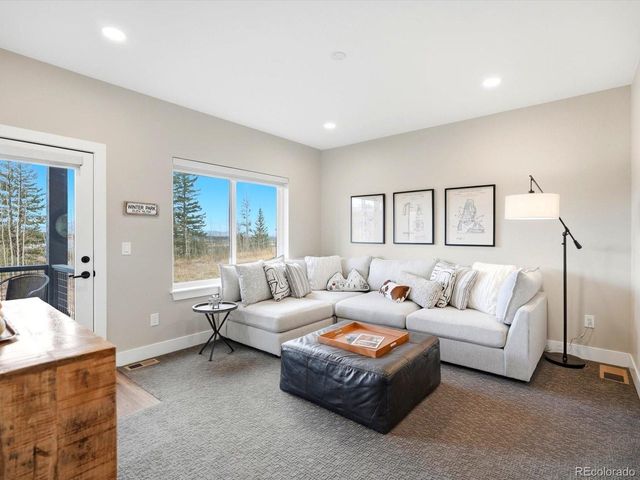 95 River Run Cir, Fraser, CO 80442