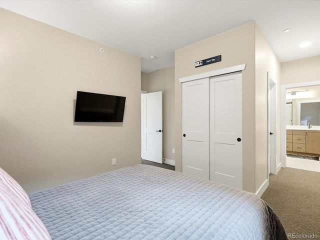 95 River Run Cir, Fraser, CO 80442