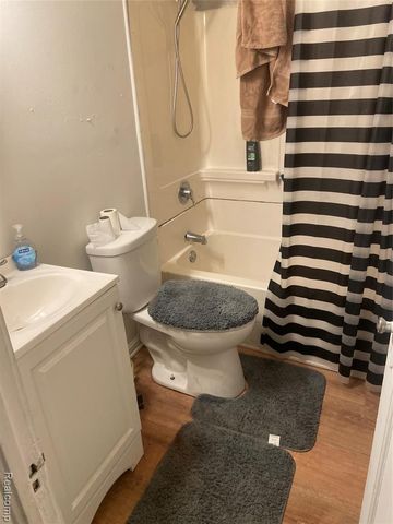 937 Barrie Avenue, Flint, MI 48507