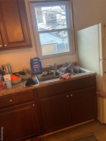 937 Barrie Avenue, Flint, MI 48507