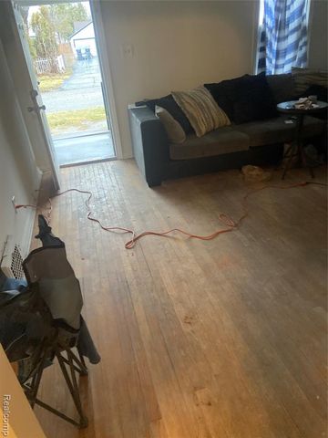 937 Barrie Avenue, Flint, MI 48507