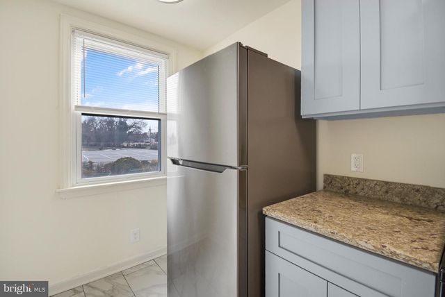 666 RIVELY AVE, Glenolden, PA 19036