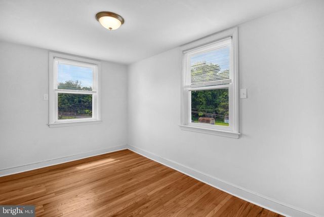 666 RIVELY AVE, Glenolden, PA 19036