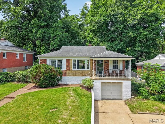 1625 Salem Hills Drive, St Louis, MO 63119