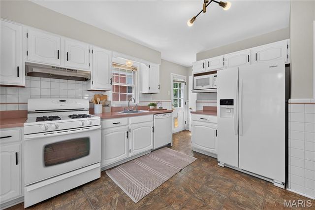 1625 Salem Hills Drive, St Louis, MO 63119