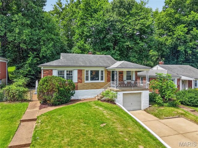 1625 Salem Hills Drive, St Louis, MO 63119