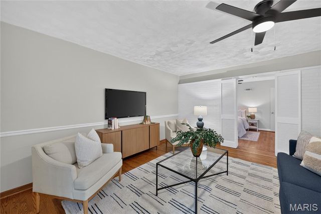 1625 Salem Hills Drive, St Louis, MO 63119