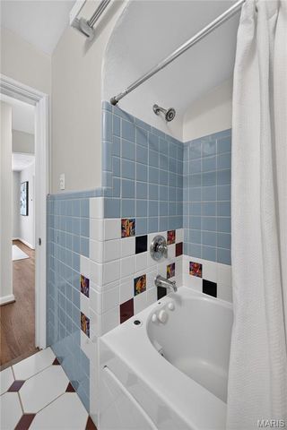 1625 Salem Hills Drive, St Louis, MO 63119