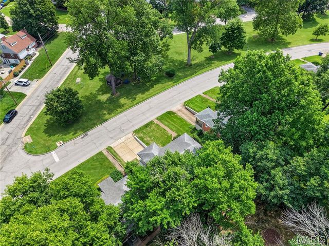 1625 Salem Hills Drive, St Louis, MO 63119