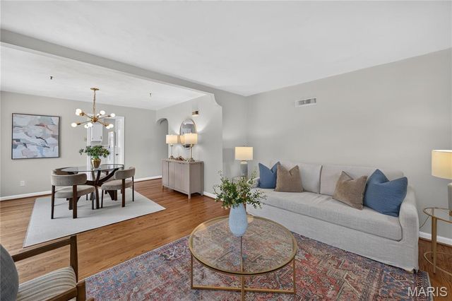 1625 Salem Hills Drive, St Louis, MO 63119