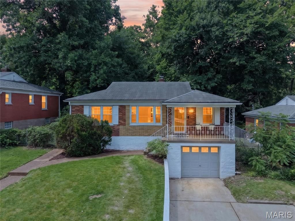 1625 Salem Hills Drive, St Louis, MO 63119