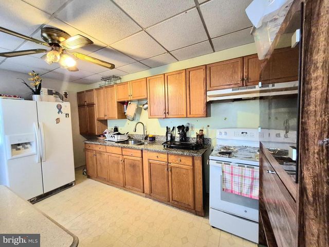 724 WEISER ST, Reading, PA 19601