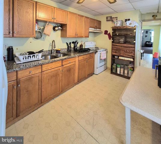 724 WEISER ST, Reading, PA 19601