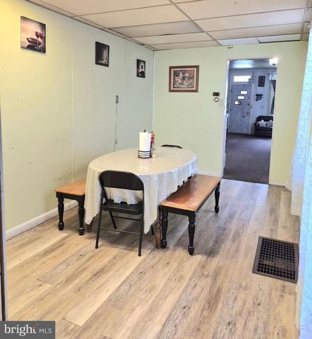 724 WEISER ST, Reading, PA 19601