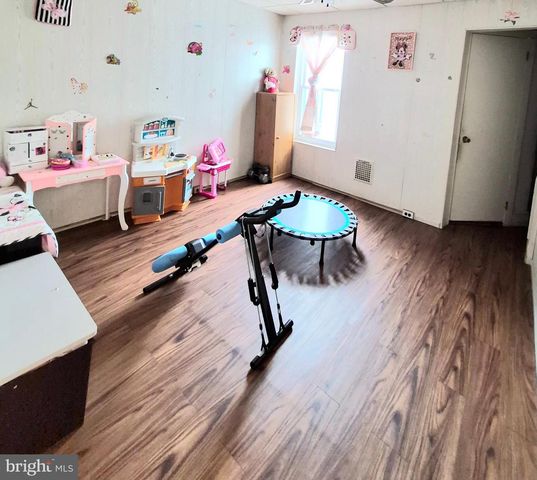 724 WEISER ST, Reading, PA 19601