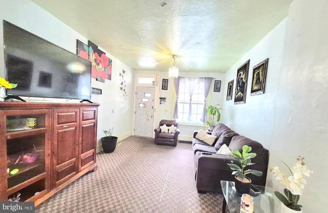 724 WEISER ST, Reading, PA 19601