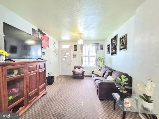 724 WEISER ST, Reading, PA 19601