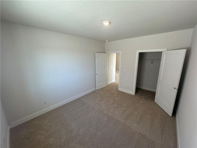 20765 W 188th Terrace, Spring Hill, KS 66083