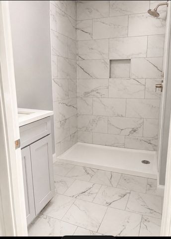 700 Bedford 3, Abington, MA 02351
