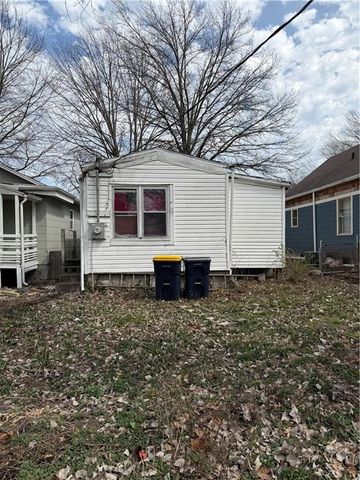 7542 Pennsylvania Avenue, Kansas City, MO 64114