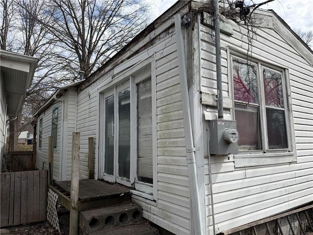 7542 Pennsylvania Avenue, Kansas City, MO 64114