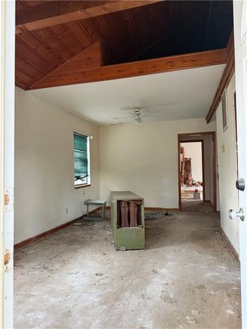 7542 Pennsylvania Avenue, Kansas City, MO 64114