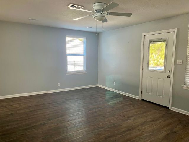 67 Summer Brooke Lane, Crawfordville, FL 32327