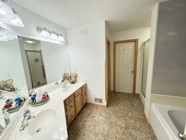 14651 Sapphire Lane, Anoka, MN 55303