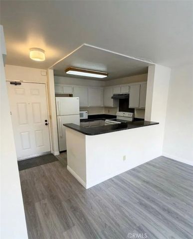 8889 Caminito Plaza Centro 7240, San Diego, CA 92122